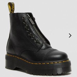 SINCLAIR ZIP LEATHER PLATFORM BOOTS DR. MARTENS